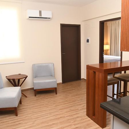 Taos Apart Hotel Санта-Крус-де-ла-Сьерра Экстерьер фото